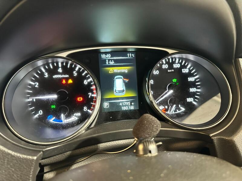NISSAN X-TRAIL