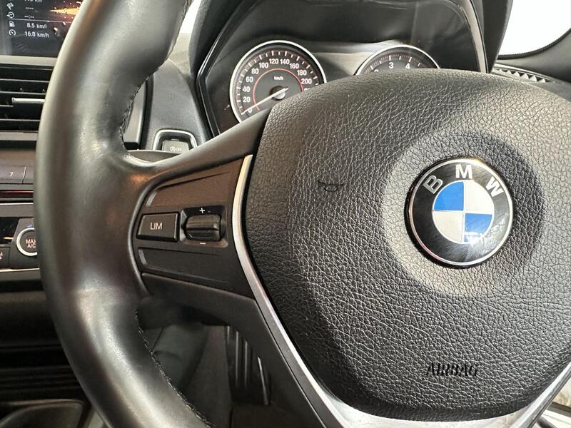 BMW 1 SERIES