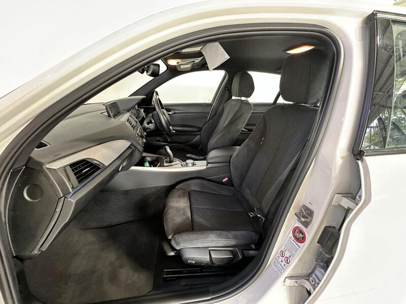 BMW 1 SERIES