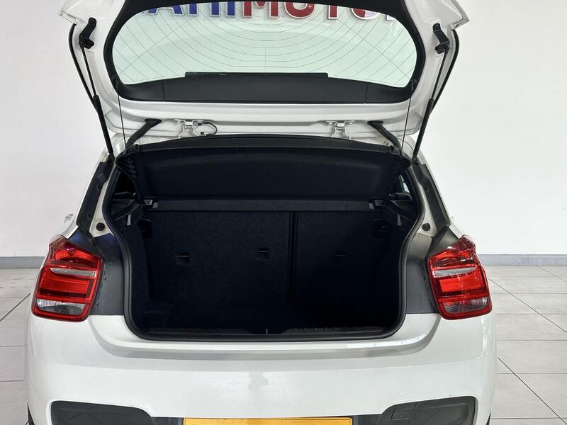 BMW 1 SERIES