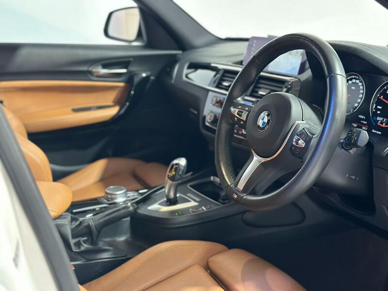 BMW 1 SERIES