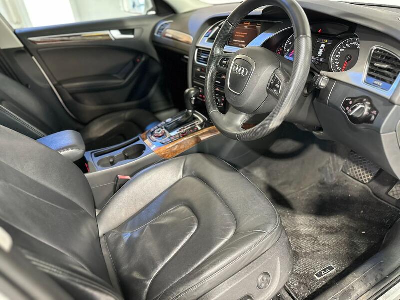 AUDI A4 AVANT