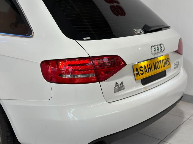 AUDI A4 AVANT