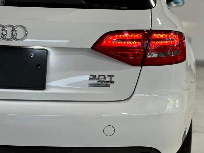 AUDI A4 AVANT
