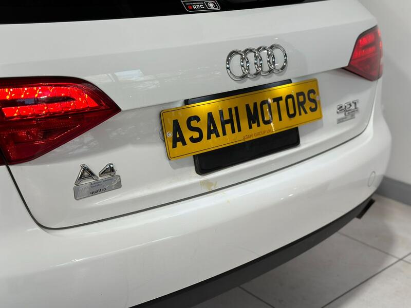 AUDI A4 AVANT