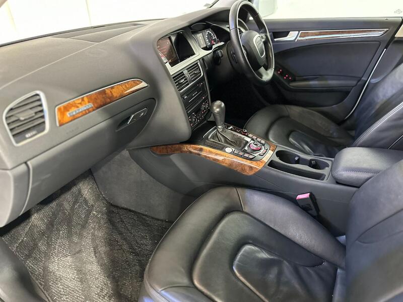 AUDI A4 AVANT