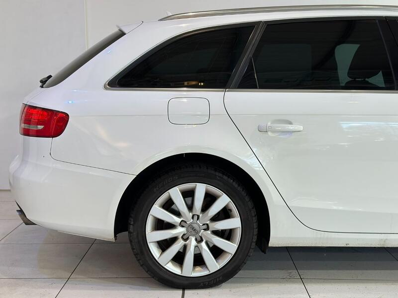 AUDI A4 AVANT
