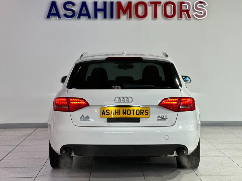 AUDI A4 AVANT
