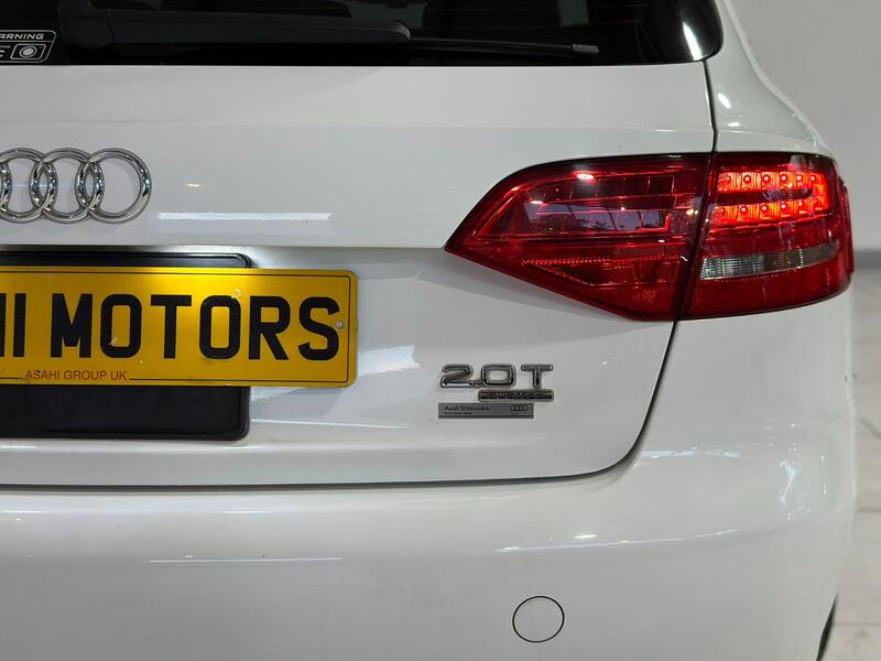 AUDI A4 AVANT