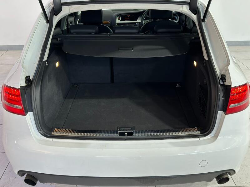 AUDI A4 AVANT