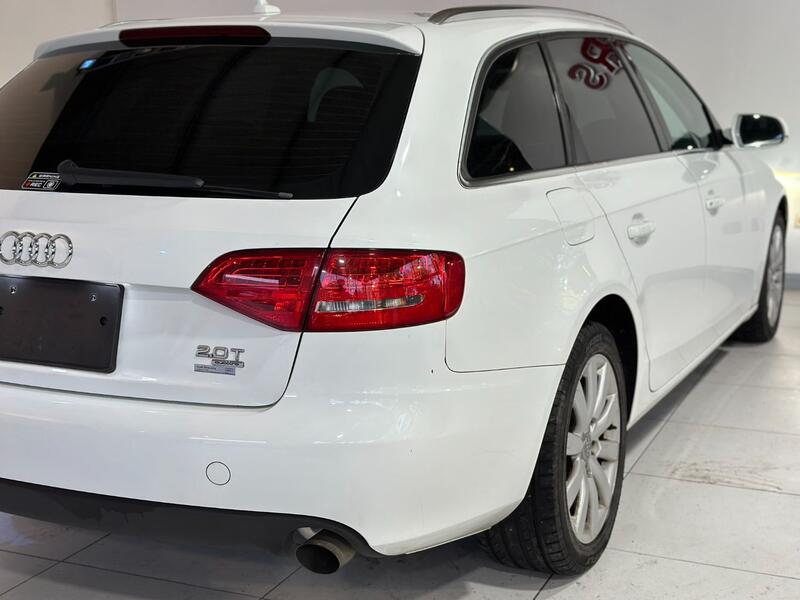 AUDI A4 AVANT
