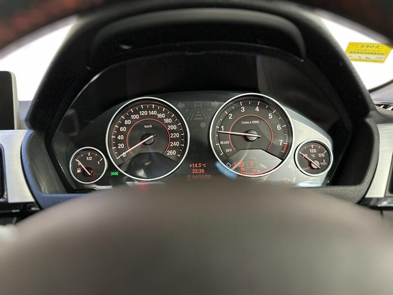 BMW 3 SERIES
