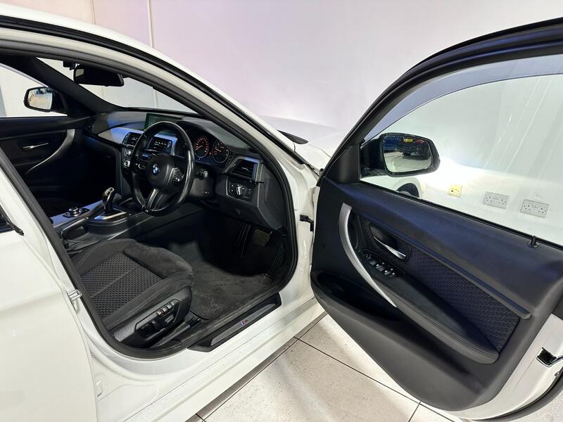 BMW 3 SERIES