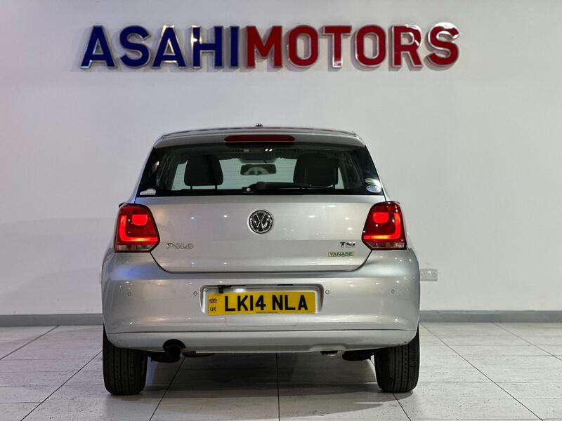 VOLKSWAGEN POLO