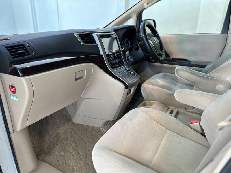TOYOTA ALPHARD