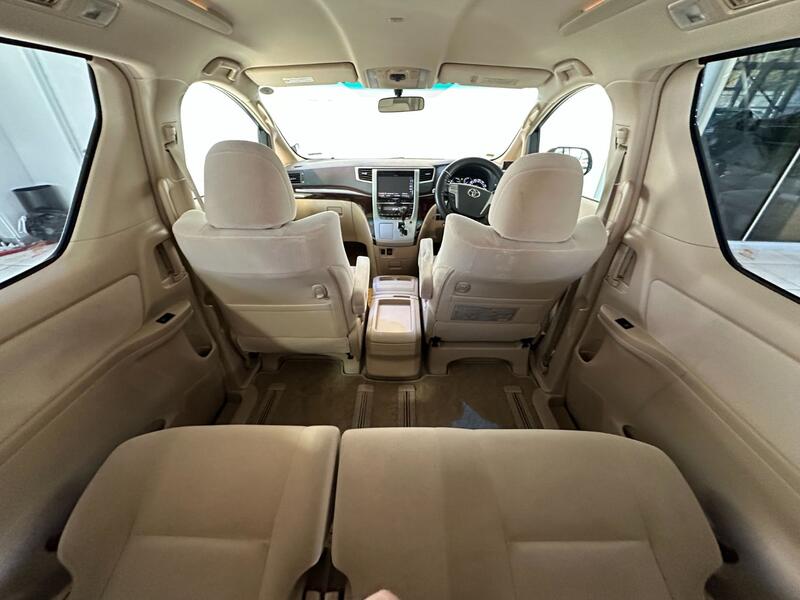 TOYOTA ALPHARD