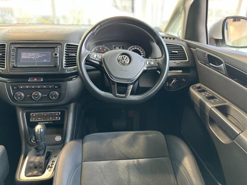 VOLKSWAGEN SHARAN