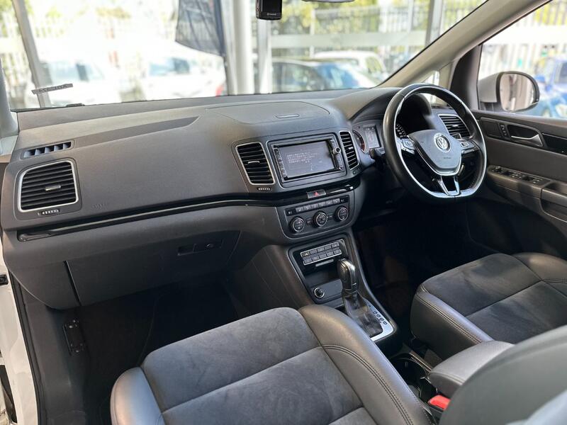 VOLKSWAGEN SHARAN