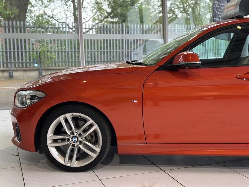 BMW 1 SERIES