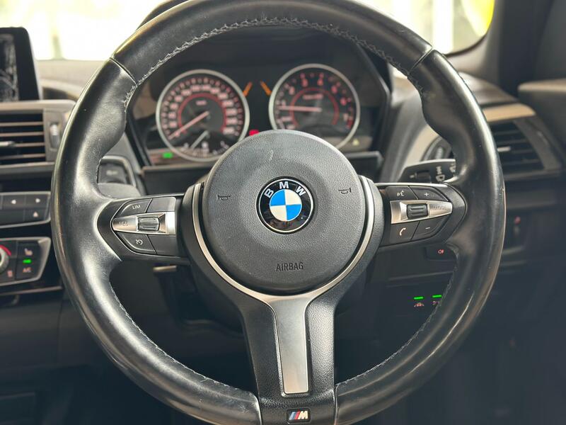 BMW 1 SERIES