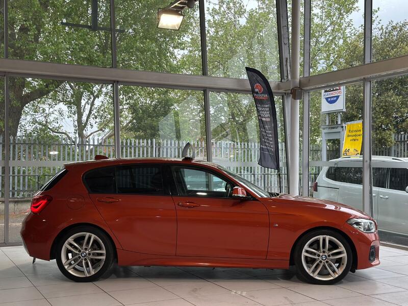 BMW 1 SERIES