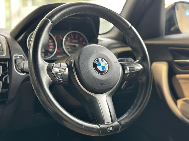 BMW 1 SERIES