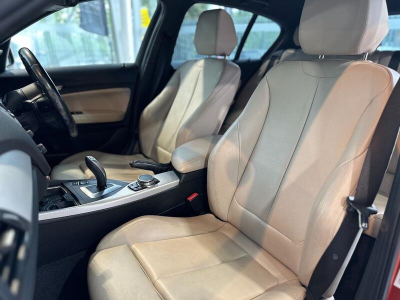 BMW 1 SERIES