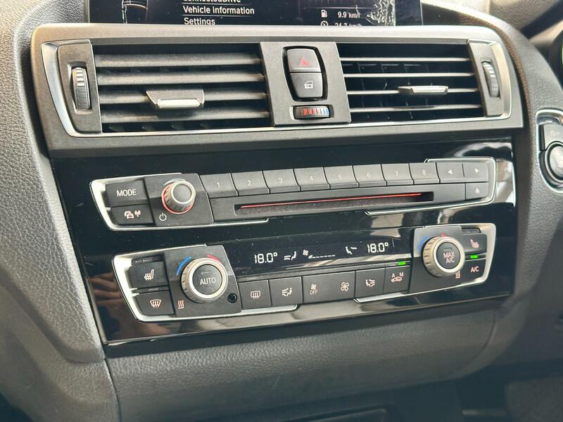 BMW 1 SERIES