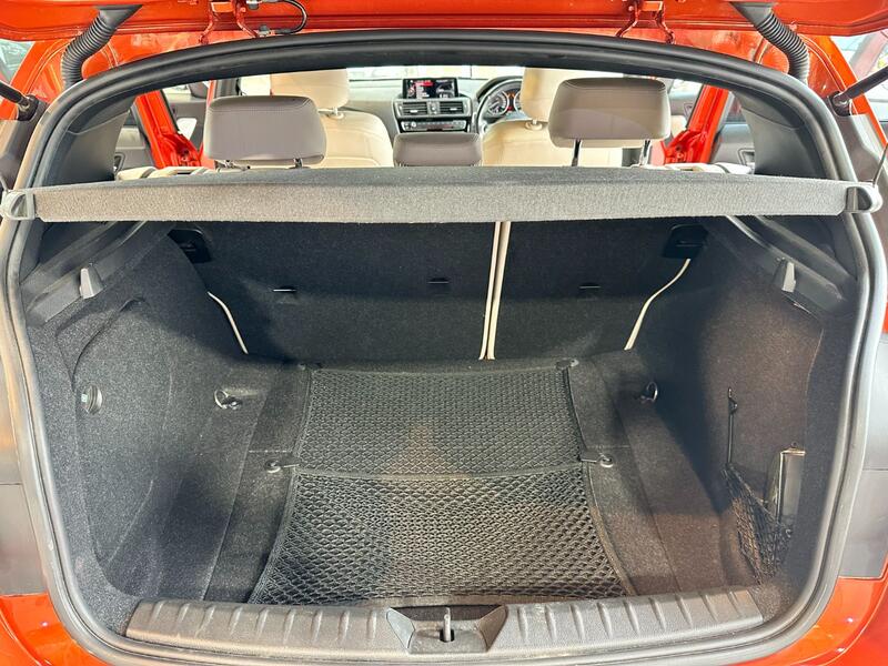 BMW 1 SERIES