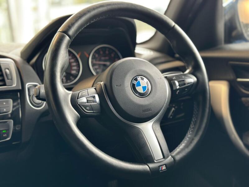 BMW 1 SERIES