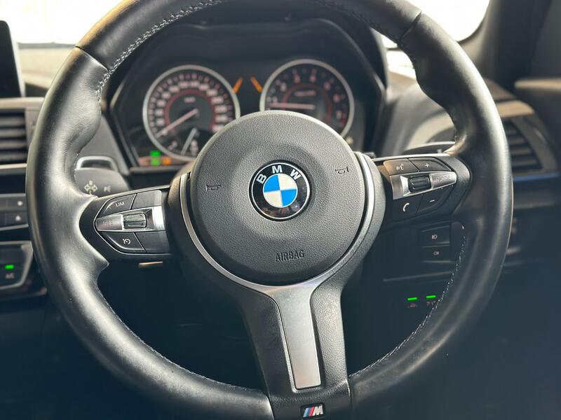 BMW 1 SERIES