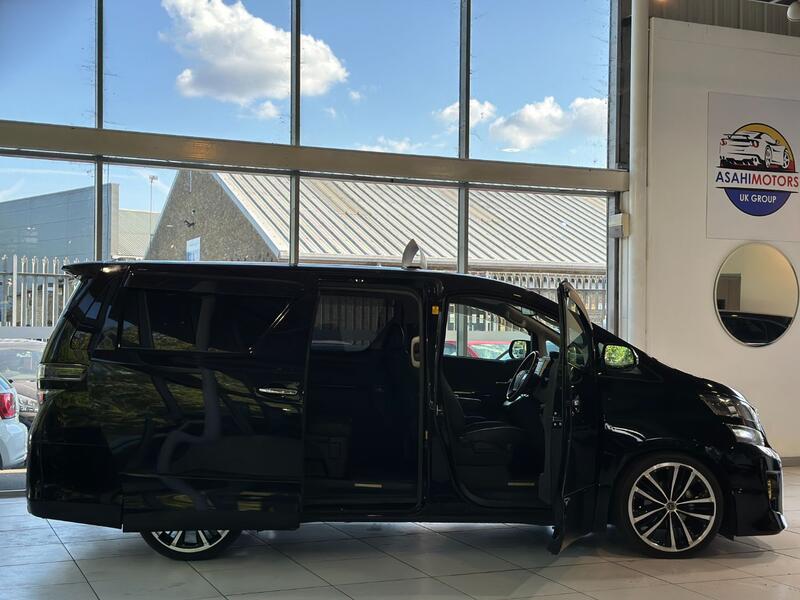 TOYOTA VELLFIRE