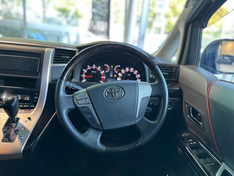 TOYOTA VELLFIRE
