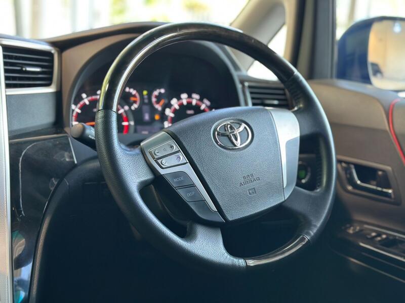TOYOTA VELLFIRE