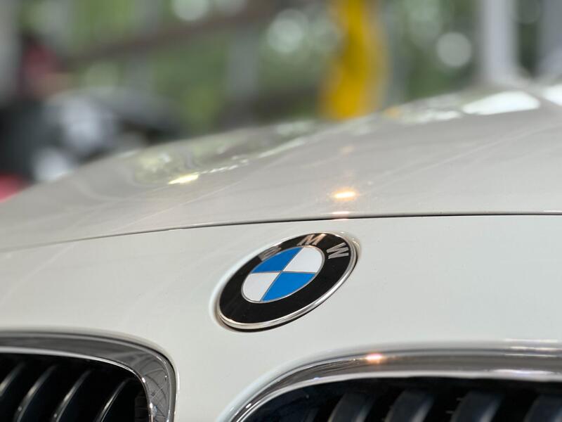 BMW 1 SERIES
