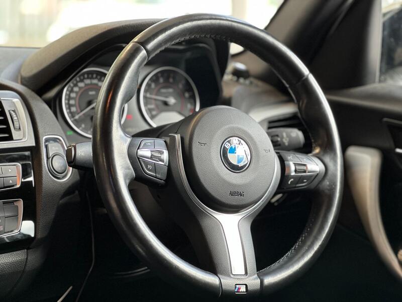 BMW 1 SERIES