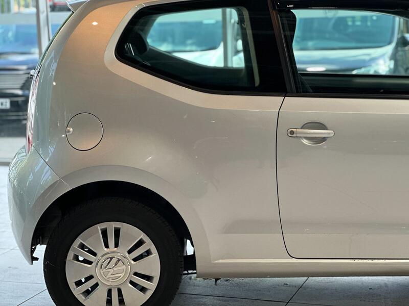 VOLKSWAGEN UP