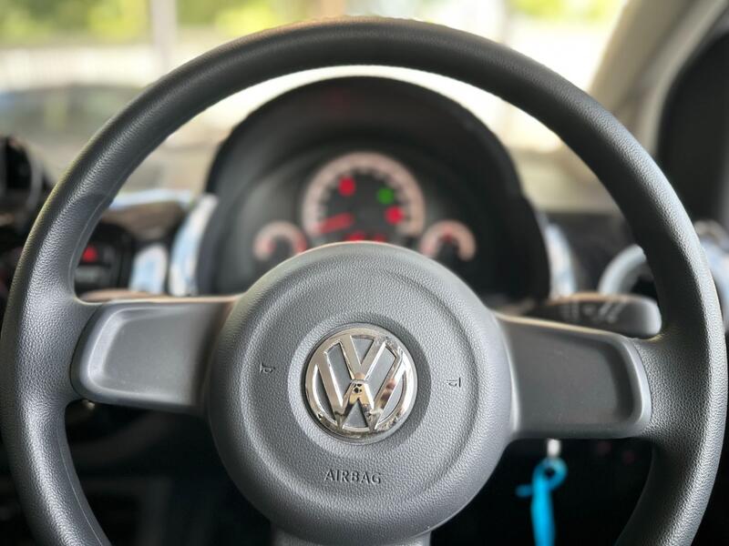 VOLKSWAGEN UP