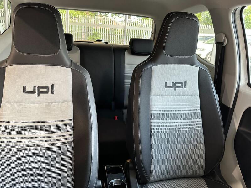VOLKSWAGEN UP