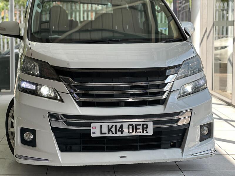 TOYOTA VELLFIRE